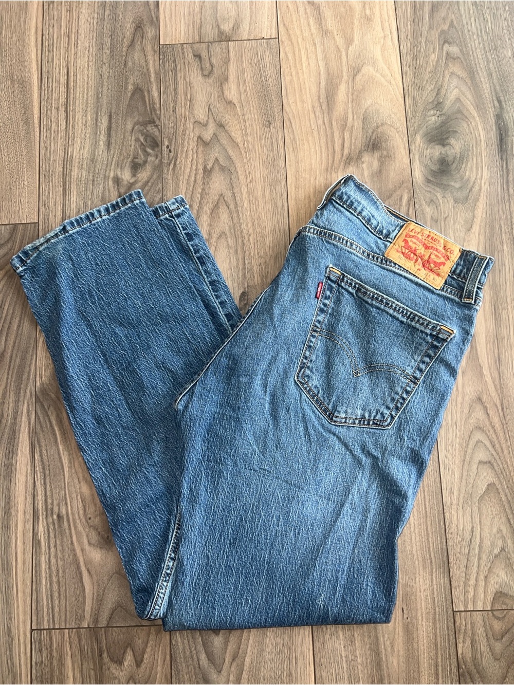 Levi's 505 Blue Jeans Faded Medium Wash Zip-Fly